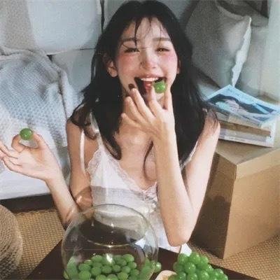 猛鬼舔人